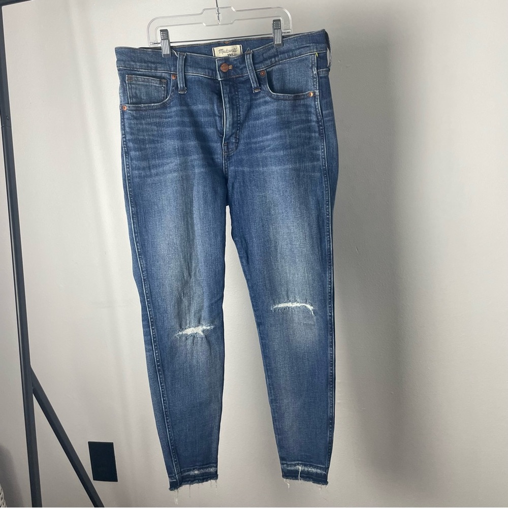 Madewell Skinny Jeans with closed knee distressing
